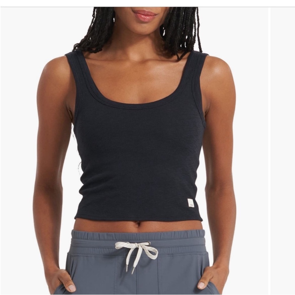 Vuori Sunrise crop black medium EUC